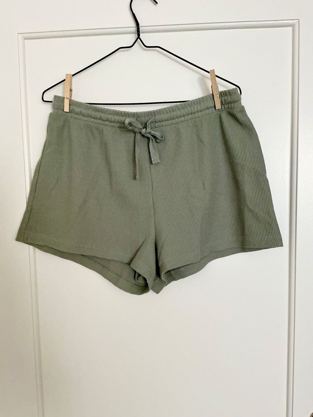 H&M Negligees & Pigiami: Pyjama moosgrün mit Waffelstruktur – Usato da Zürich venduto da vesieber 2