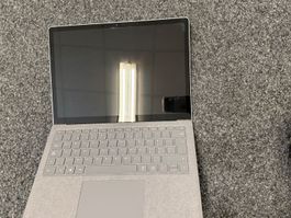 Verkaufe gebrauchtes Surface Laptop 4