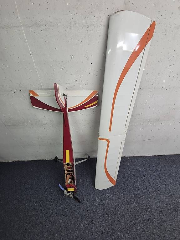 Modellismo RC: Avion RC Kyosho Calmato Trainer – Usato da Crans VD venduto da tgdis 3
