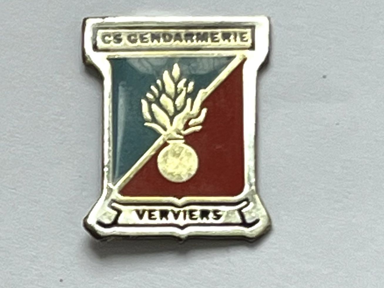 Placchette & Badge: Pin Gendarmerie Verviers – Usato da Kriens venduto da TSCH1