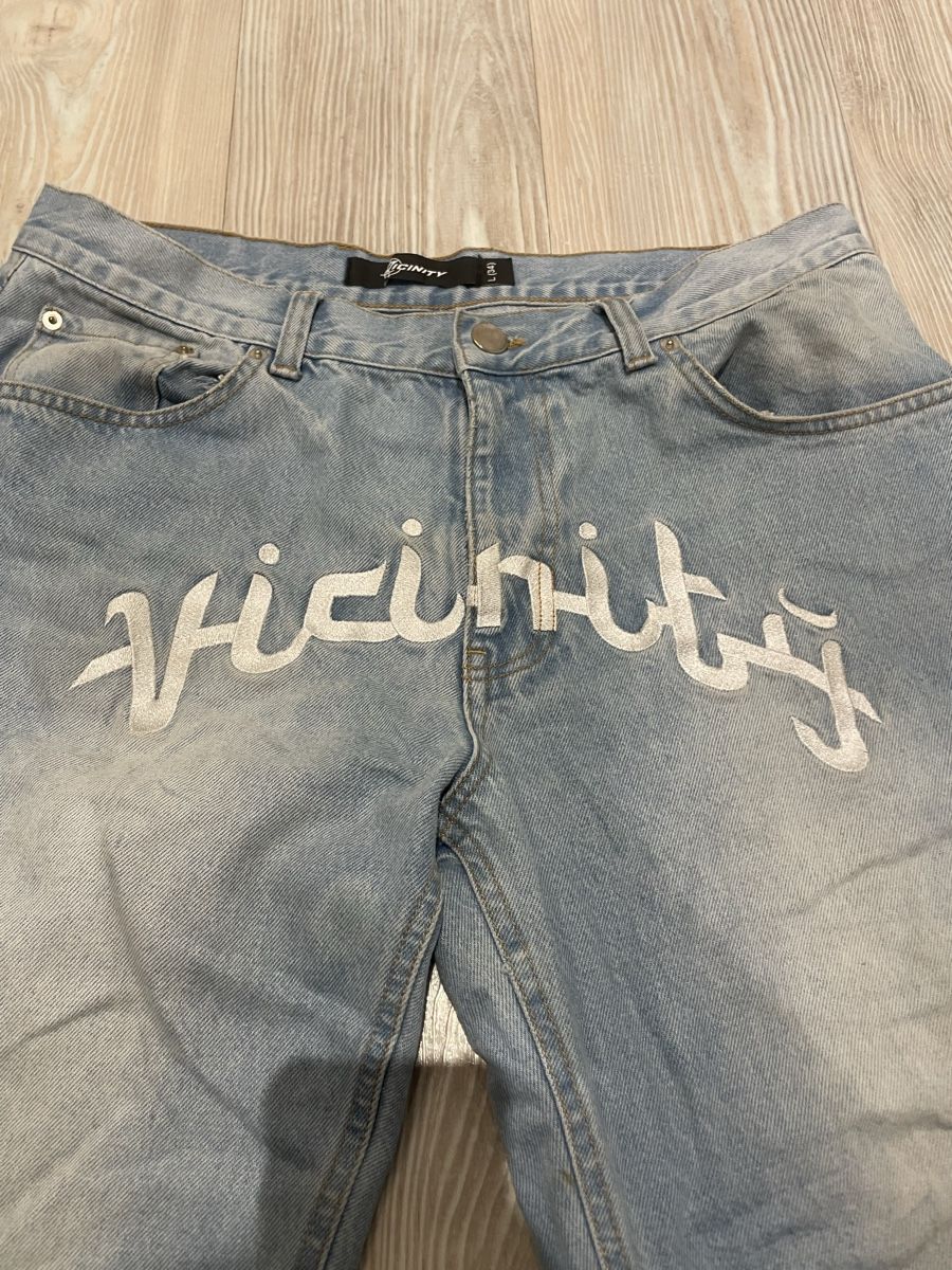 Jeans: Vicinity Baggy Jeans – Usato da Safnern venduto da MaisonLouis 1