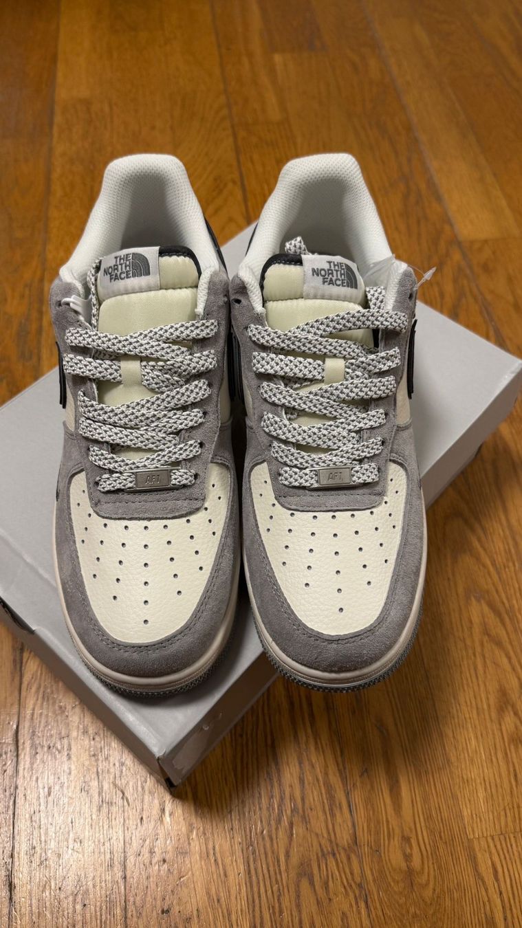 Nike Scarpe da uomo: Air Force 1 low limited North Face edition – Nuovo e nell'imballaggio originale da Zürich venduto da dus_gln9 1