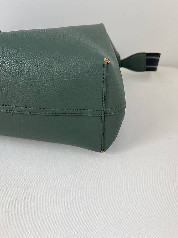 Taschen für Damen: Armani Handtasche – Gebraucht aus Suhr von D6lf6n 4