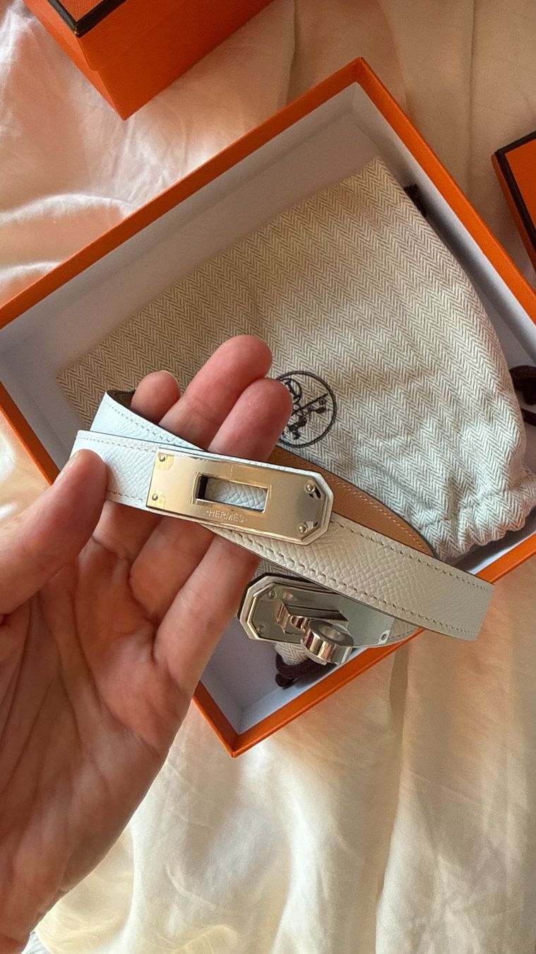 Hermès Cinture: Hermes Belt Kelly 18 Silver White NEW – Usato da Kilchberg ZH venduto da selinaonadn