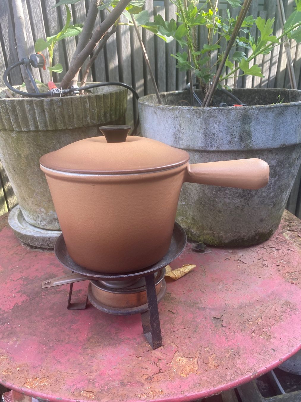 Le Creuset Pentole: Le creuset Caquelon mit Deckel – Usato da solothurn venduto da soko75