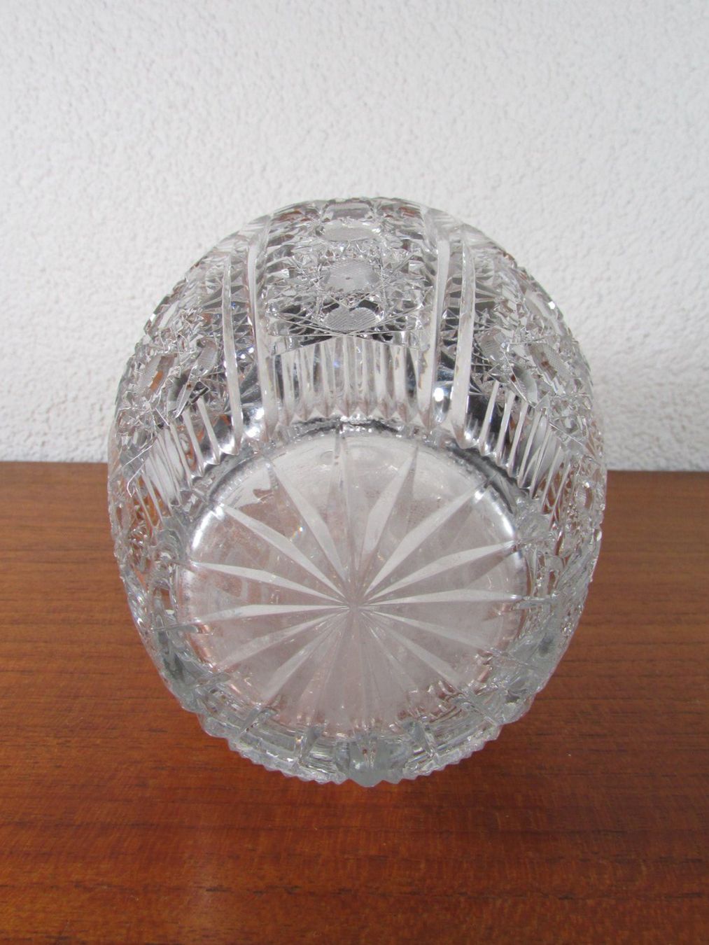 Karaffen: Handgeschliffene Mid Century Glaskaraffe Bleikristall 1960er – Gebraucht aus Ostermundigen von Zytrum 6