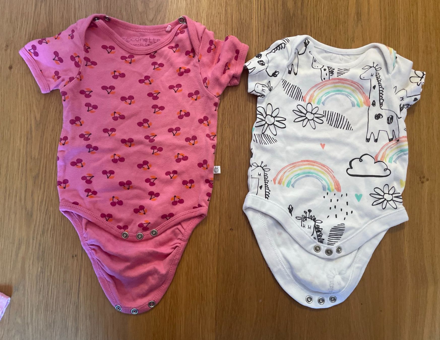 Unterwäsche: 4 kurzarm Bodys Grösse 62 – Gebraucht aus Teufenthal AG von sleeepless1987 1