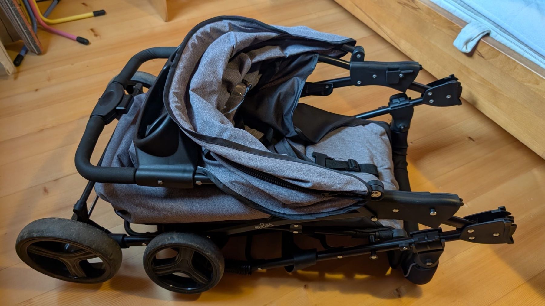Kinderwagen: Kinderwagen grau gebrauchter Zustand – Gebraucht aus Gümligen von Sriesen 6
