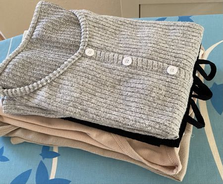 Damen Tops & Strickjacke 4-teilig Grösse S guter Zustand