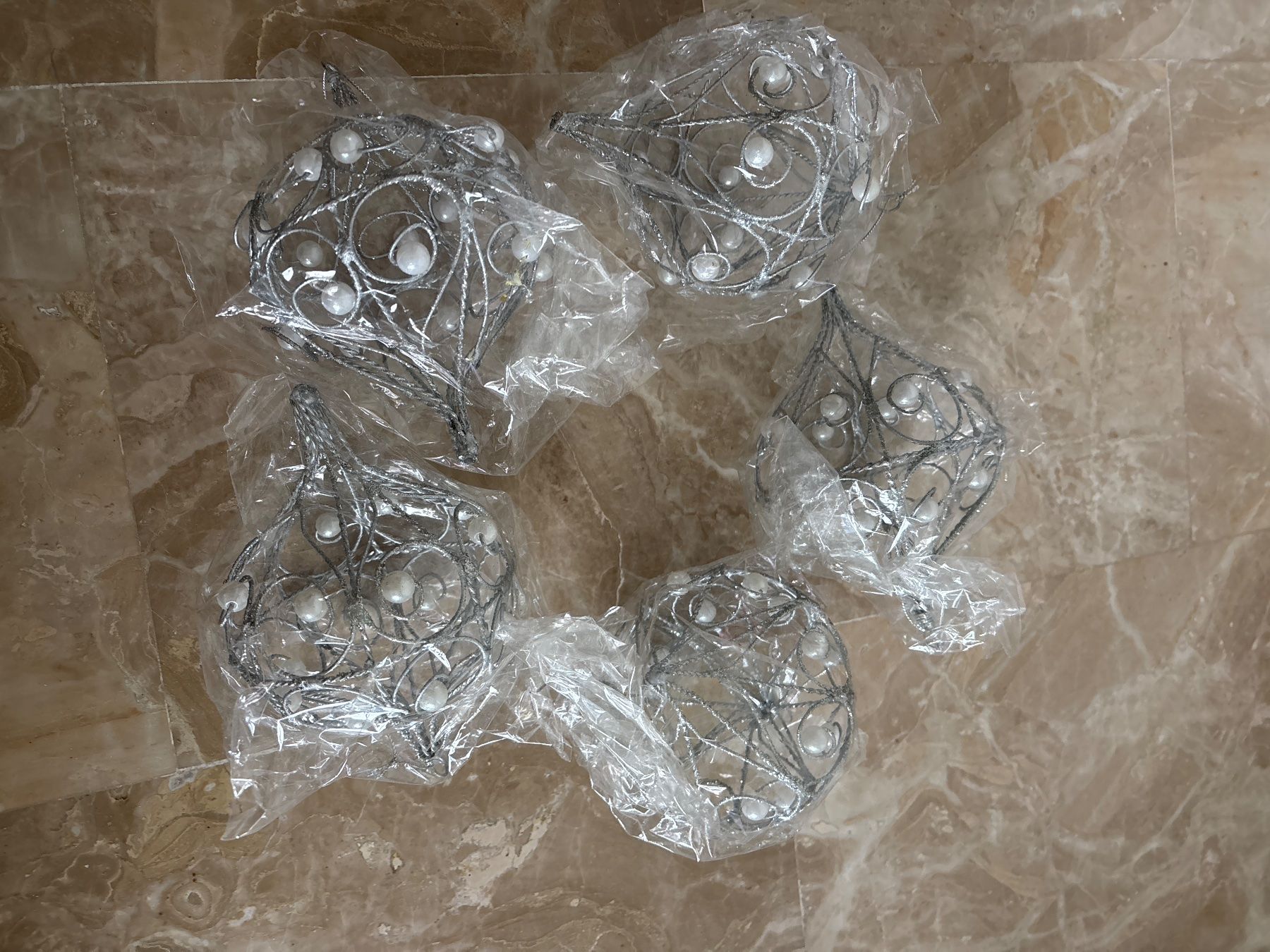 Tutte le decorazioni: Weihnachtskugeln Drahtgeflecht silber Perlen 8 gr. + 5 kl. – Nuovo (secondo la descrizione) da Kilchberg ZH venduto da danieladaniela 4