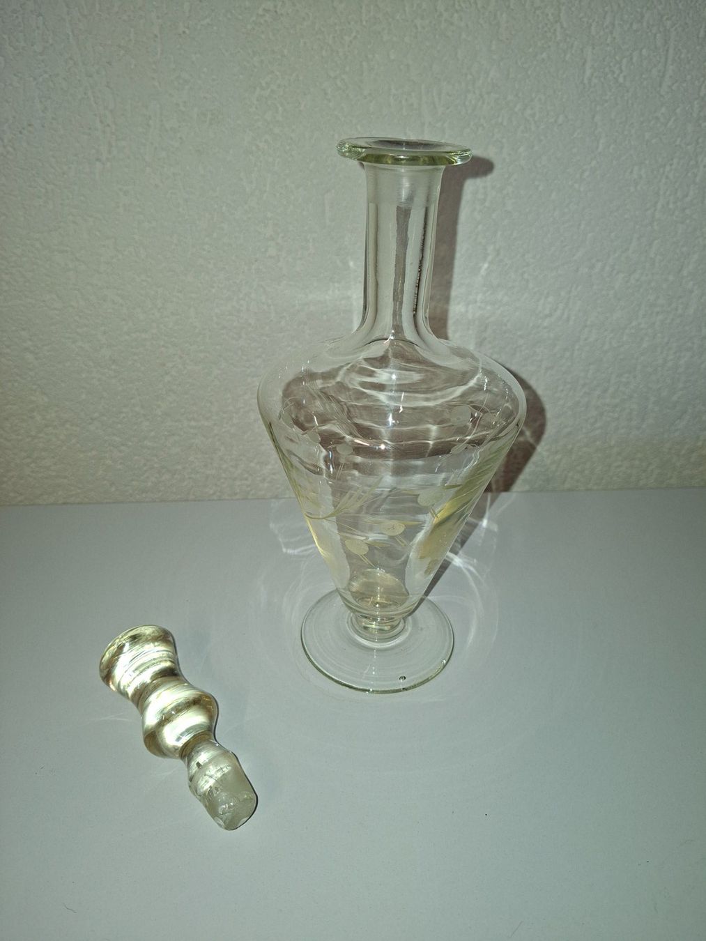 Caraffe: Dekorative Glas-Karaffe mit floralem Dekor – Usato da Steinach venduto da Spliter87 1