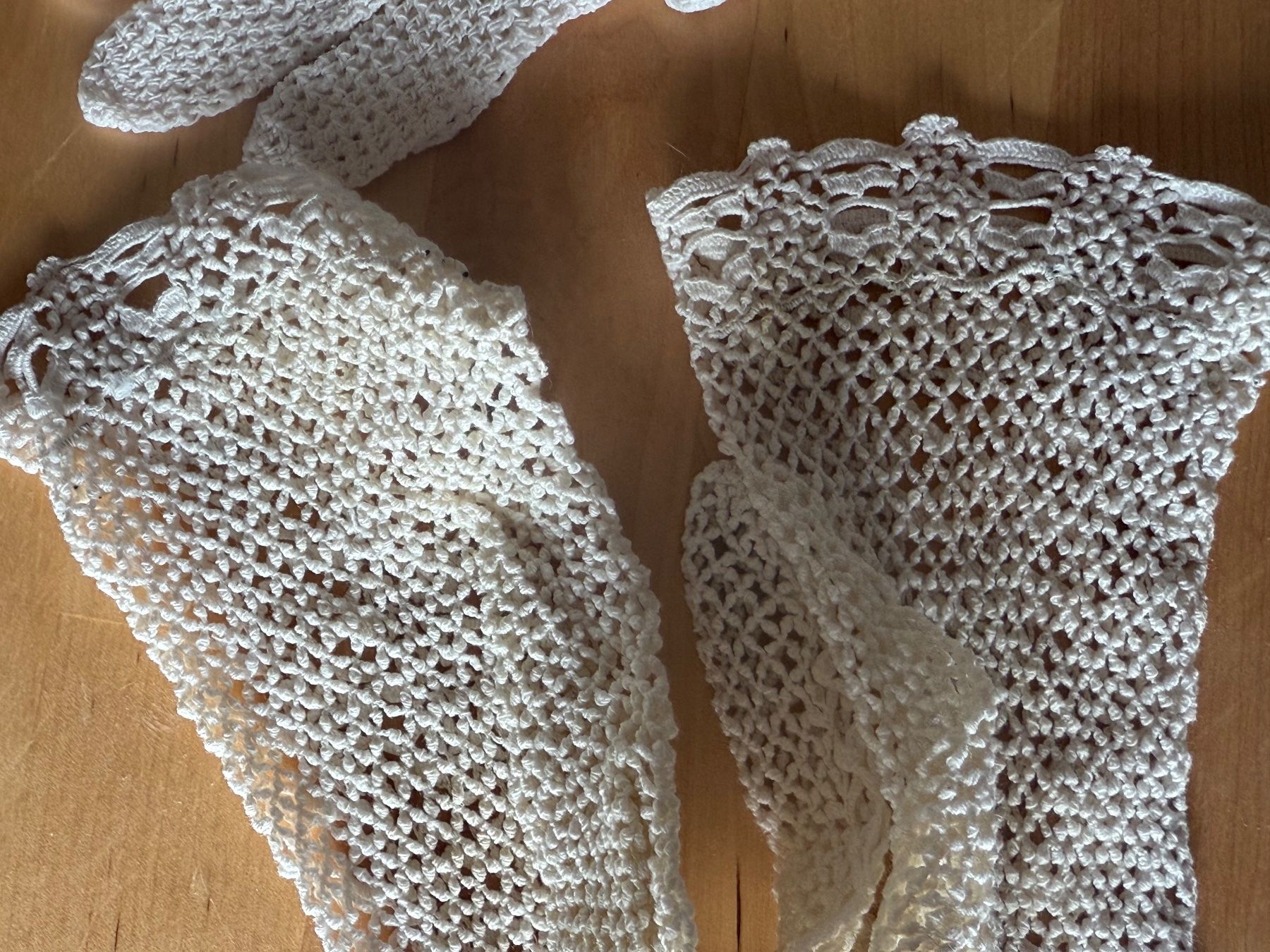 Guanti & manicotti: Vintage Handschuhe-Set, verschiedene Designs – Usato da Stäfa venduto da plejaden7 5