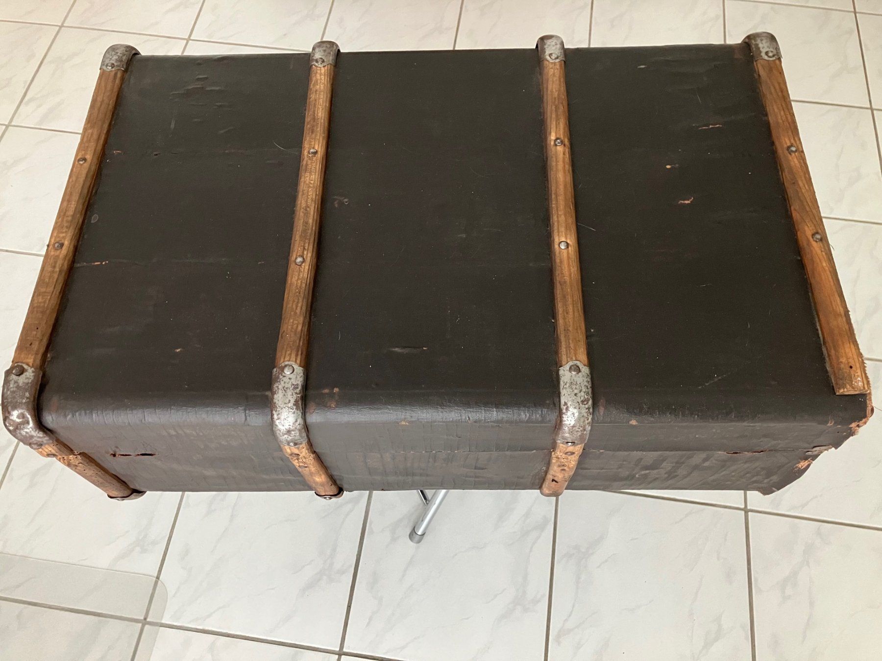Valigie: Antiker Ueberseekoffer 70x44x27cm – Usato da Aarwangen venduto da concorde58 1