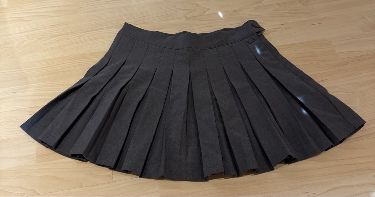 Pull&Bear Gonne: Minirock von Pull&Bear, grau, Grösse XS – Nuovo (secondo la descrizione) da Tuggen venduto da jess_gls06