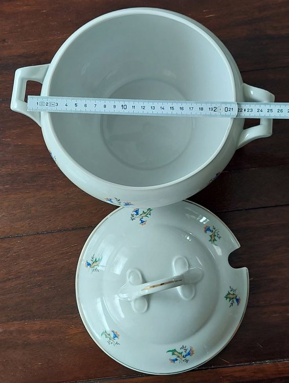 Coupes: Langenthal Porzellan Suppenschüssel, Soupière Goldrand Blume – D'occasion à Ostermundigen par gerbu01 5