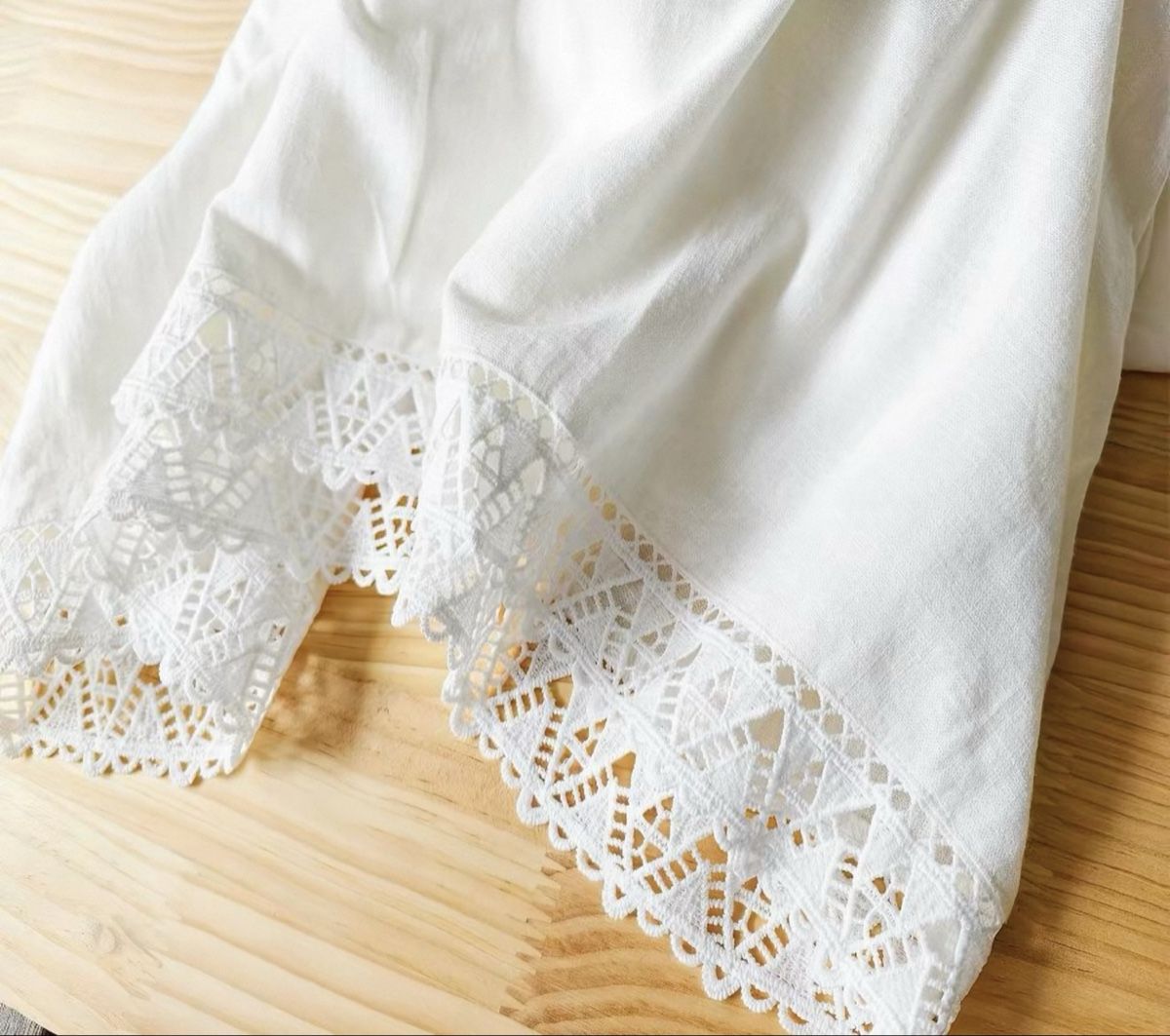 Robes: Baumwollkleid mit Spitzendetails, Weiß, Größe 38 – Neuf avec emballage d'origine à Veyras par ValClasse 1