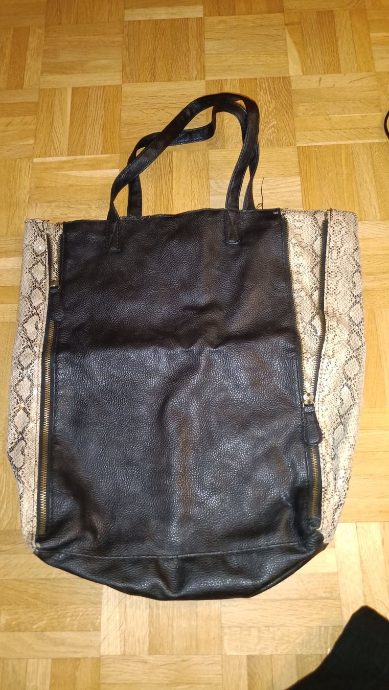 Taschen für Damen: Damen Handtasche – Gebraucht aus Dübendorf von Me_sa