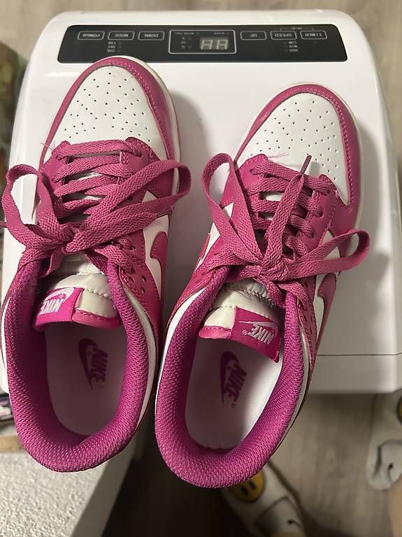 Schuhe für Mädchen: Nike Dunk pink – Gebraucht aus Lenzburg von mir_rnb9 1