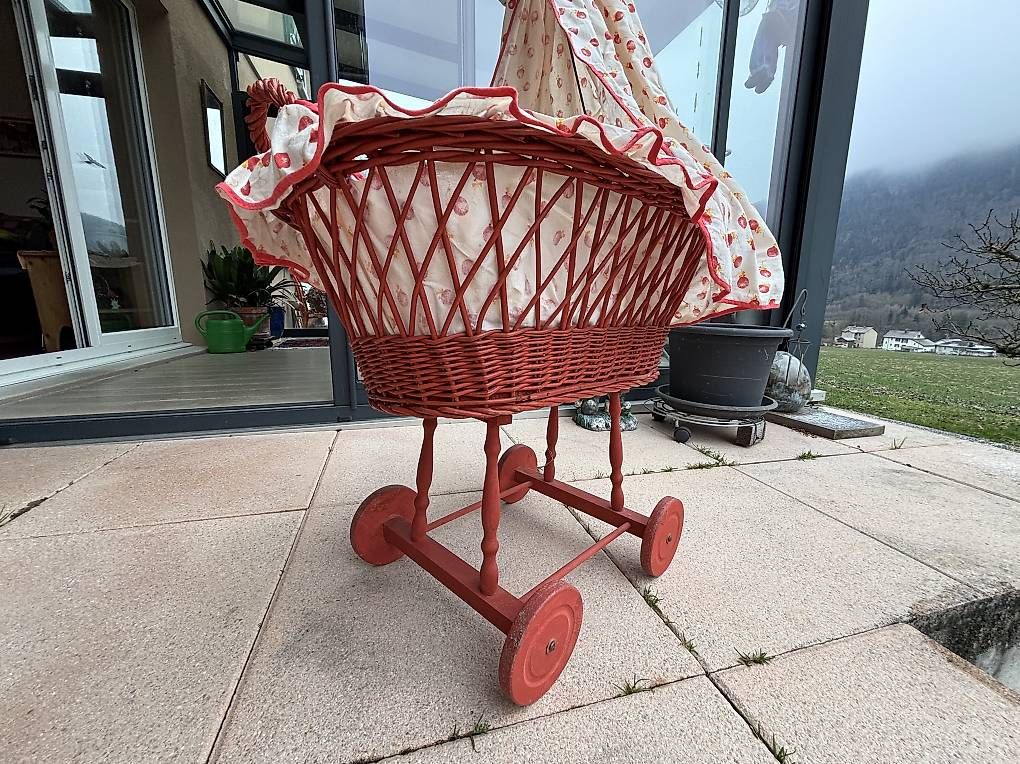 Giocattoli: Puppen - Stubenwagen – Usato da Rapperswil BE venduto da henslerst 2