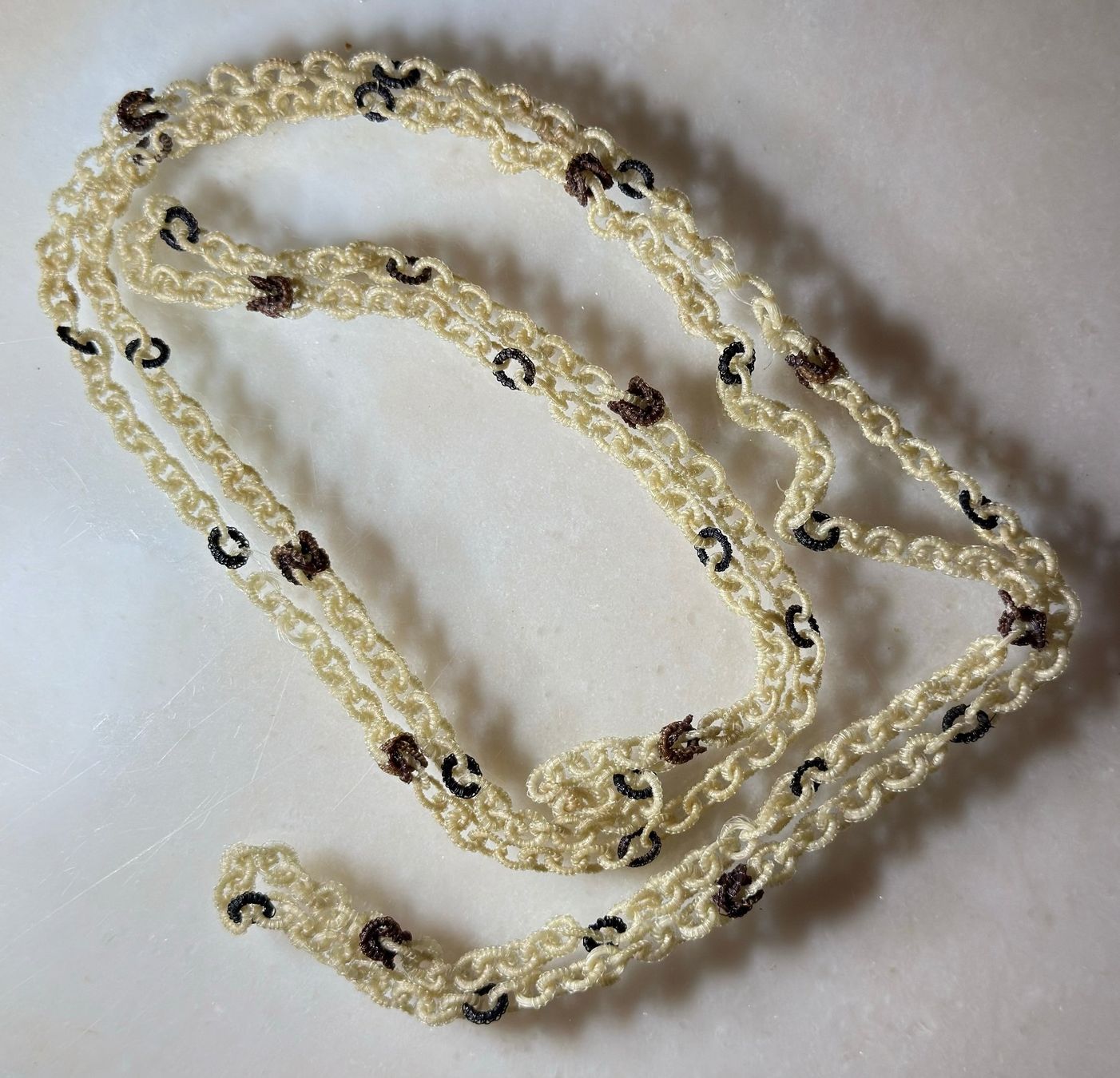Catenine: Collier ancien en crin de cheval  – Usato da Onex venduto da Tonihart 3