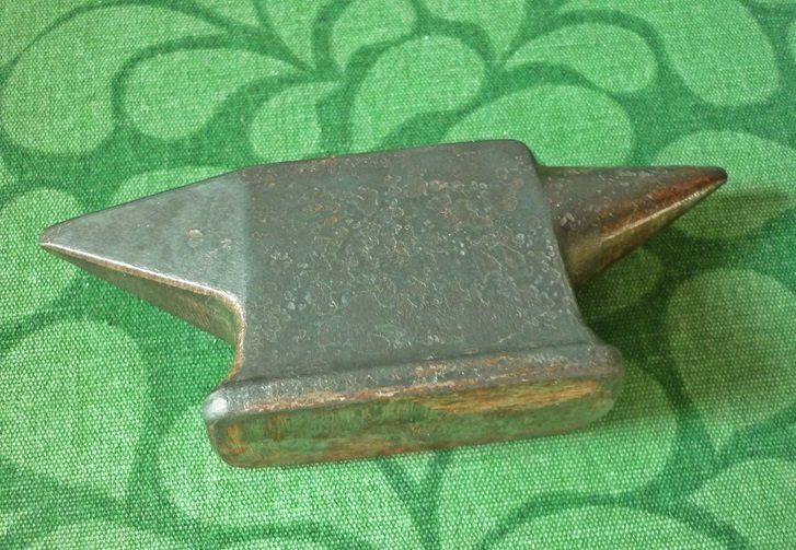 Attrezzi da lavoro: Vintage Mini VON ROLL Amboss – Usato da Adliswil venduto da di_hans 3