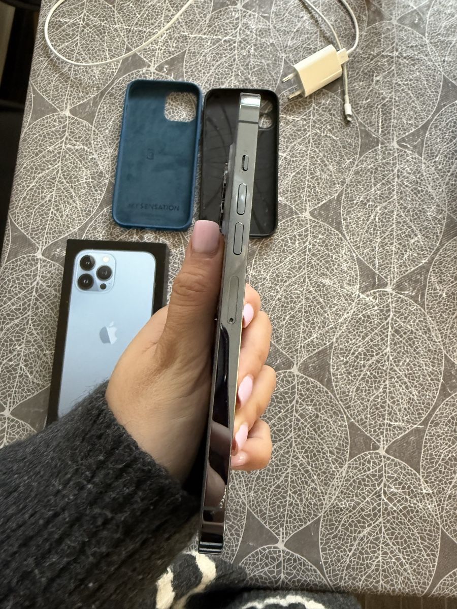 Apple Telefoni cellulari / Smartphones: iPhone 13 Pro max 128GB top Zustand – Usato da Luzern venduto da Lorena.haj 5