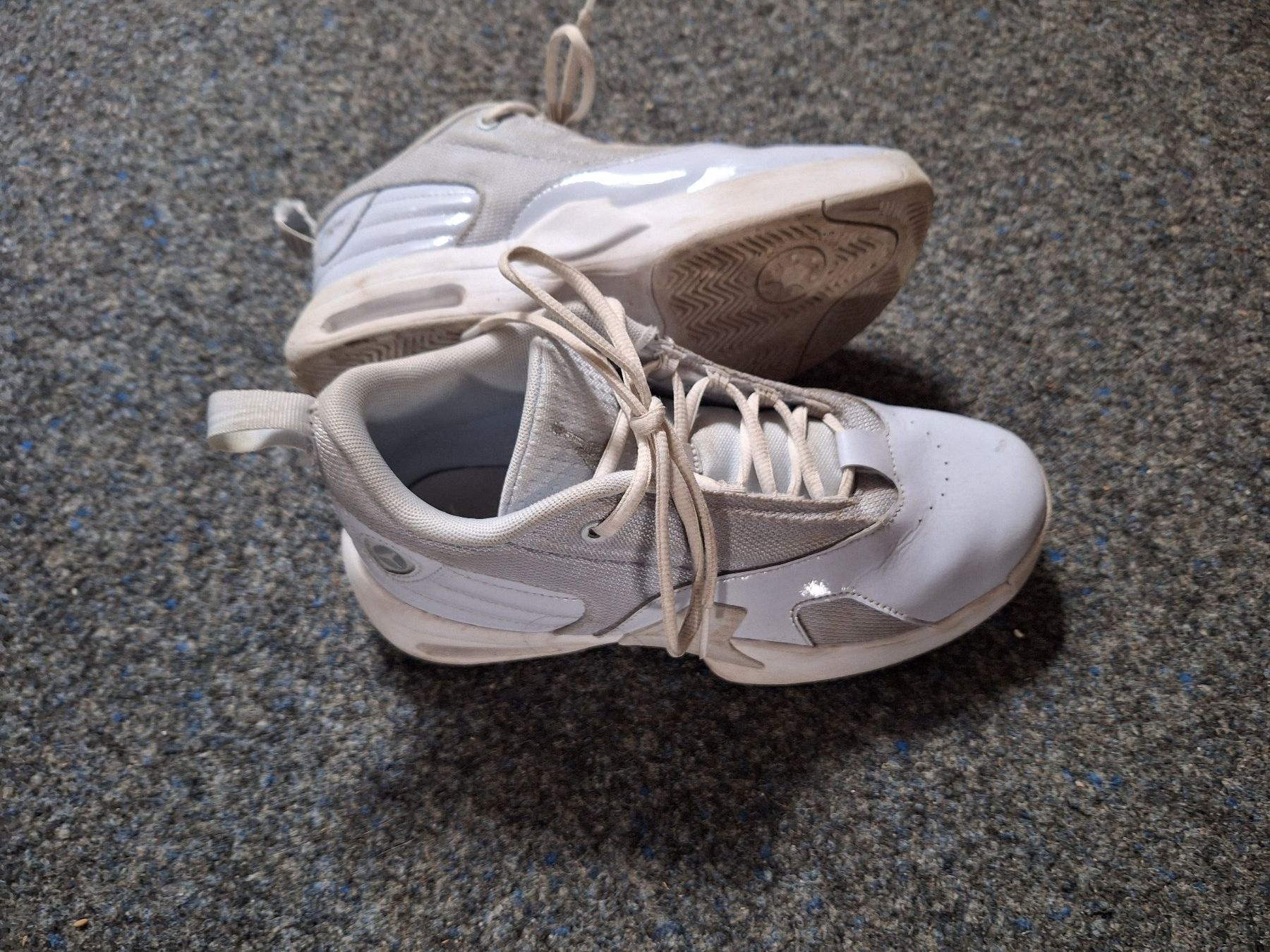 Jordan Scarpe da uomo: Jordans flight Sneaker Gr. 40 – Usato da Riggisberg venduto da Schmago1 1