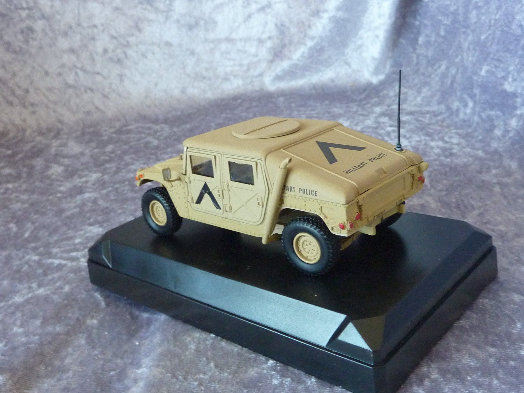 Modellini d'auto: Hummer H1 Commandcar 1:43 – Nuovo (secondo la descrizione) da Dürrenäsch venduto da modellautos4you 3