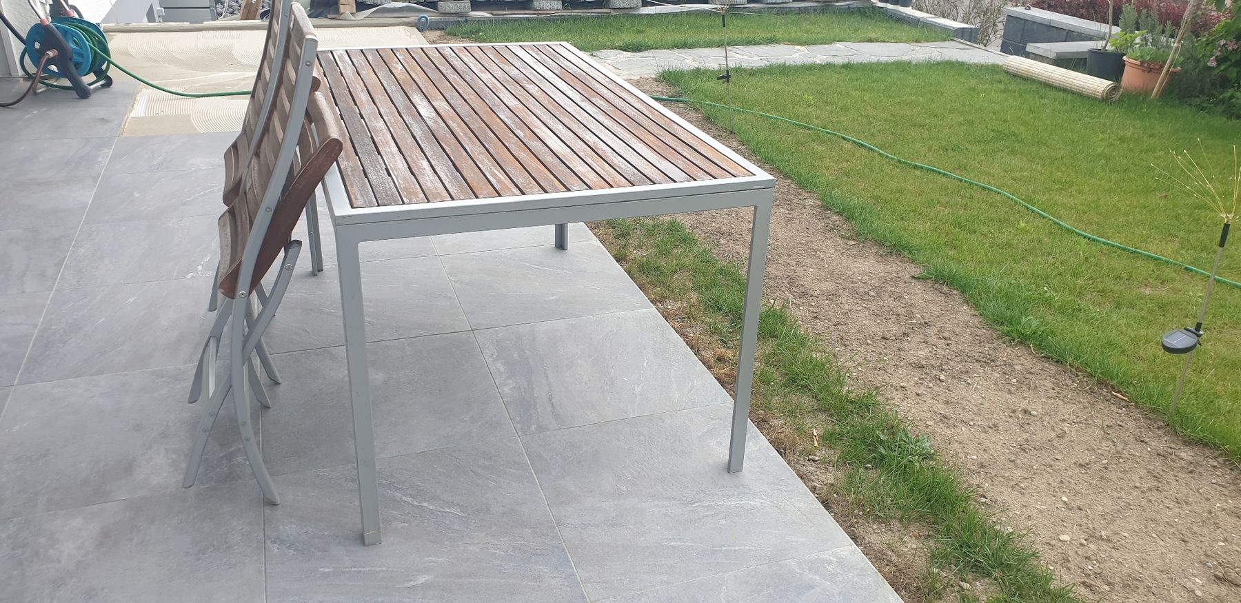 Set di tavolo e panche: table+2 chaises – Usato da Orpund venduto da RoyOrbison 1