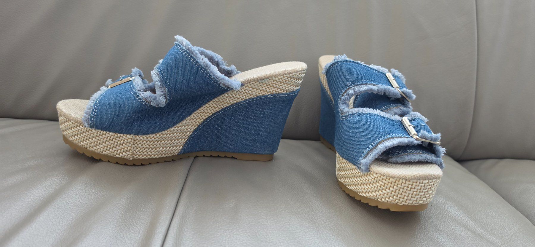 Damenschuhe: Pantoletten – Neu (gemäss Beschreibung) aus Neuenkirch von Lnpd 1