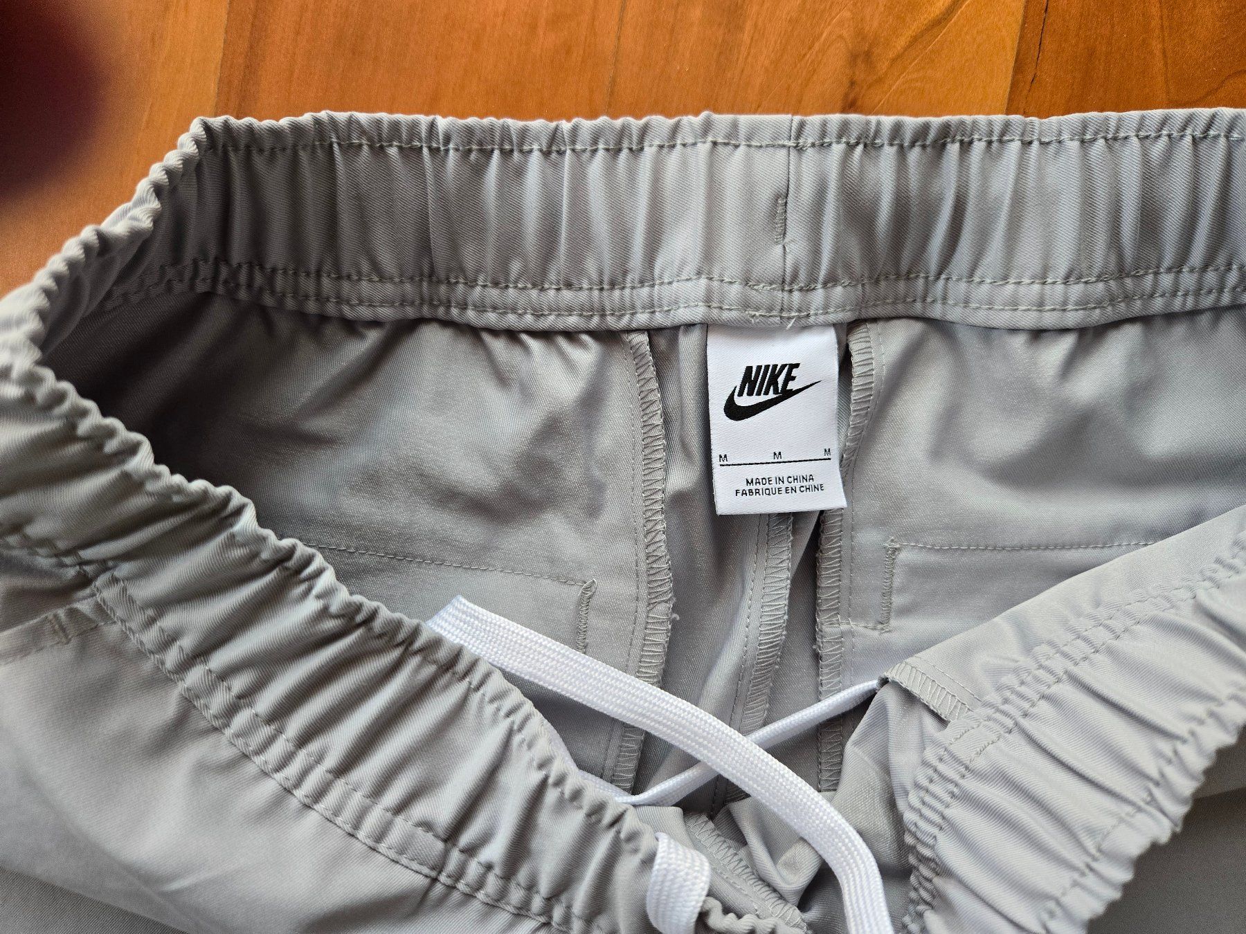 Nike Hosen: Freizeithose von Nike – Neu (gemäss Beschreibung) aus Altstätten SG von Tschuppben 1