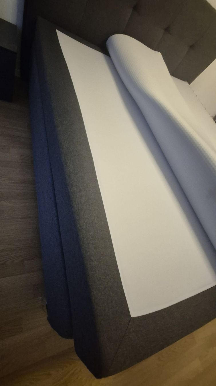 Emma Betten: Boxspringbett Grau mit Emma Topper – Gebraucht aus Rotkreuz von Zmili_369 2