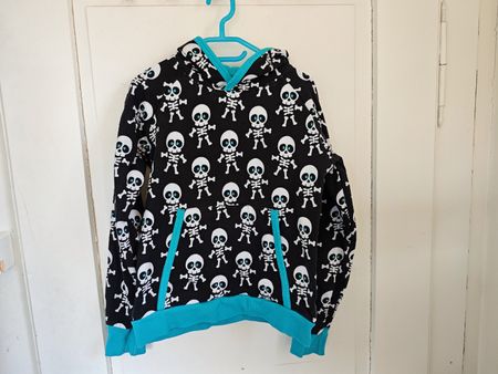 Hoodie Maxomorra passt bei 140/146