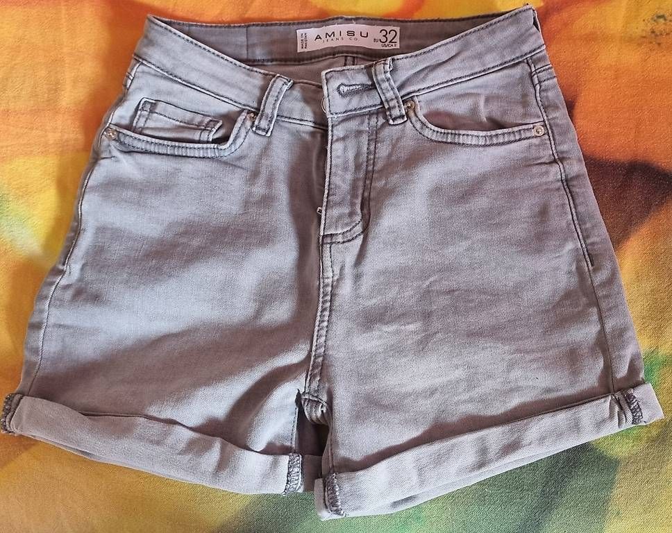 Jeans: Short en jeans – D'occasion à vevey par pascal028