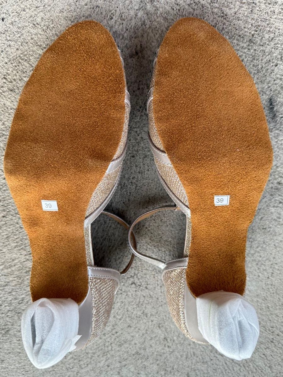 Damenschuhe: Tanzschuhe Gr.39 neu, originalverpackt – Neu und originalverpackt aus Dübendorf von Mari90 6