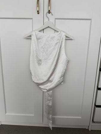 Damen Top Zara weiss rückenfrei Grösse L neuwertig