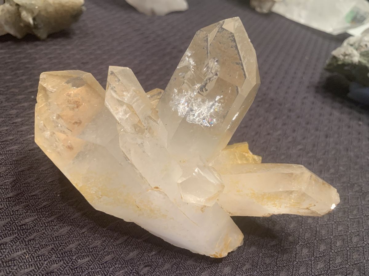Minerali & Pietre curative: Bergkristall mit Limonit, ca. 13cm, Mathon, Schweiz – Nuovo e nell'imballaggio originale da Seeberg venduto da Mono1 1