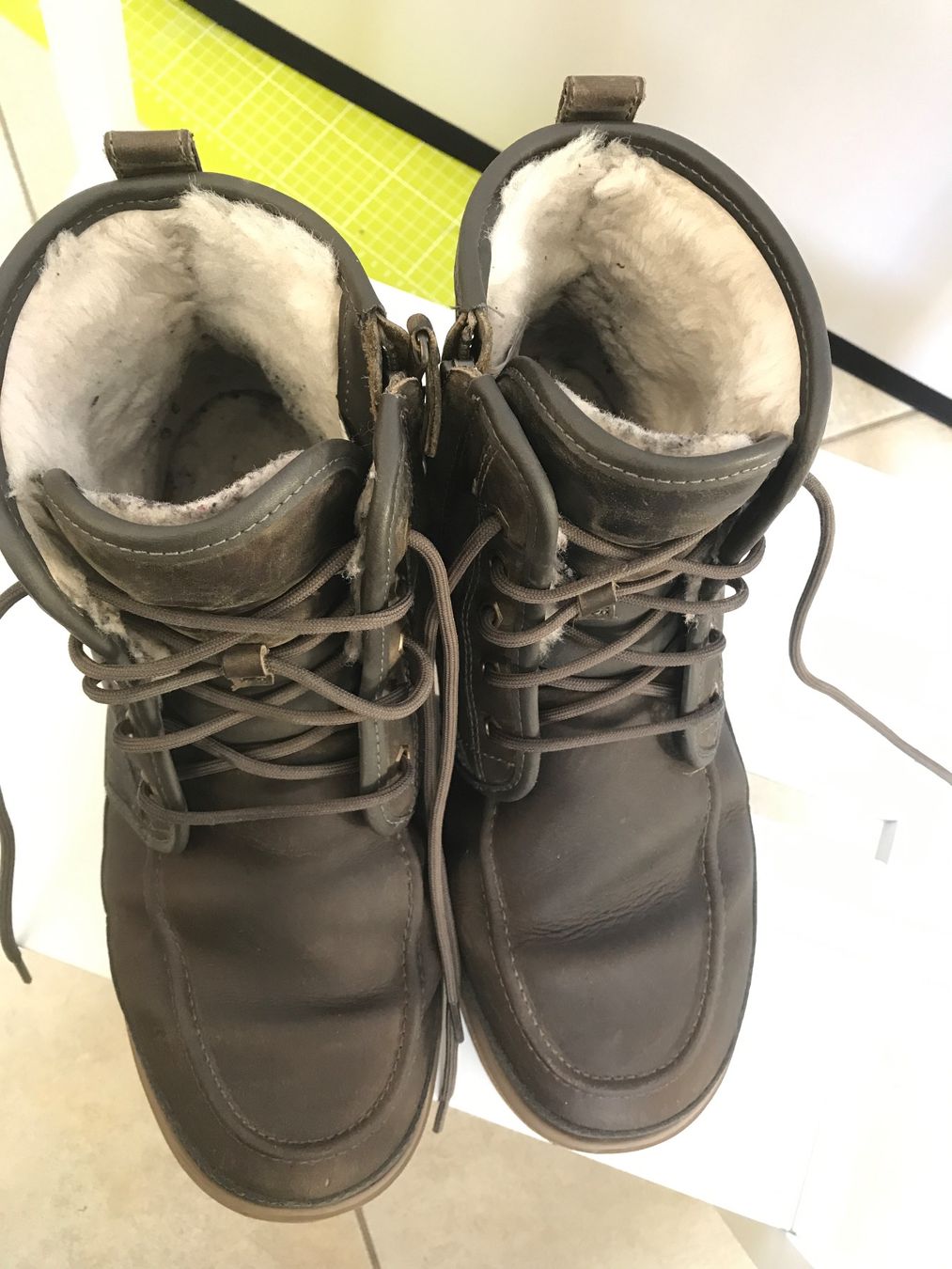 Ugg Scarpe da uomo: UGG Boots 43 – Usato da Glattfelden venduto da Danshari 1