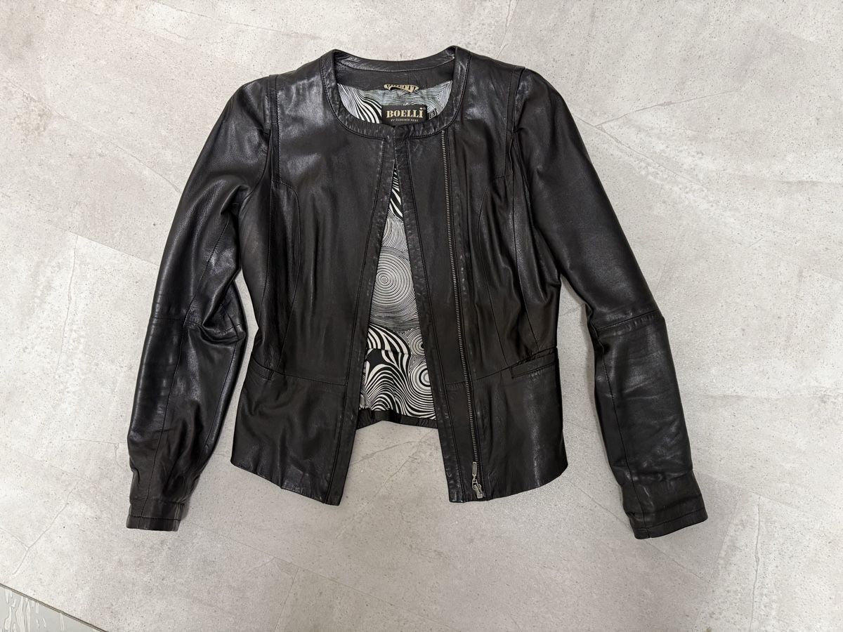 Kleiderpakete: Damenjacke Kombo - echtes Leder & Denim – Gebraucht aus Olten von _Dimi_ 1