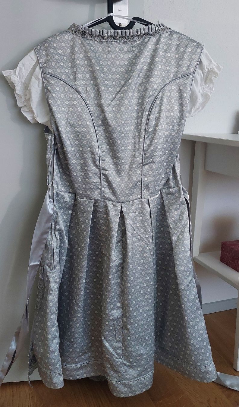 Vestiti: Dirndl  – Usato da Aarberg venduto da janetta 3