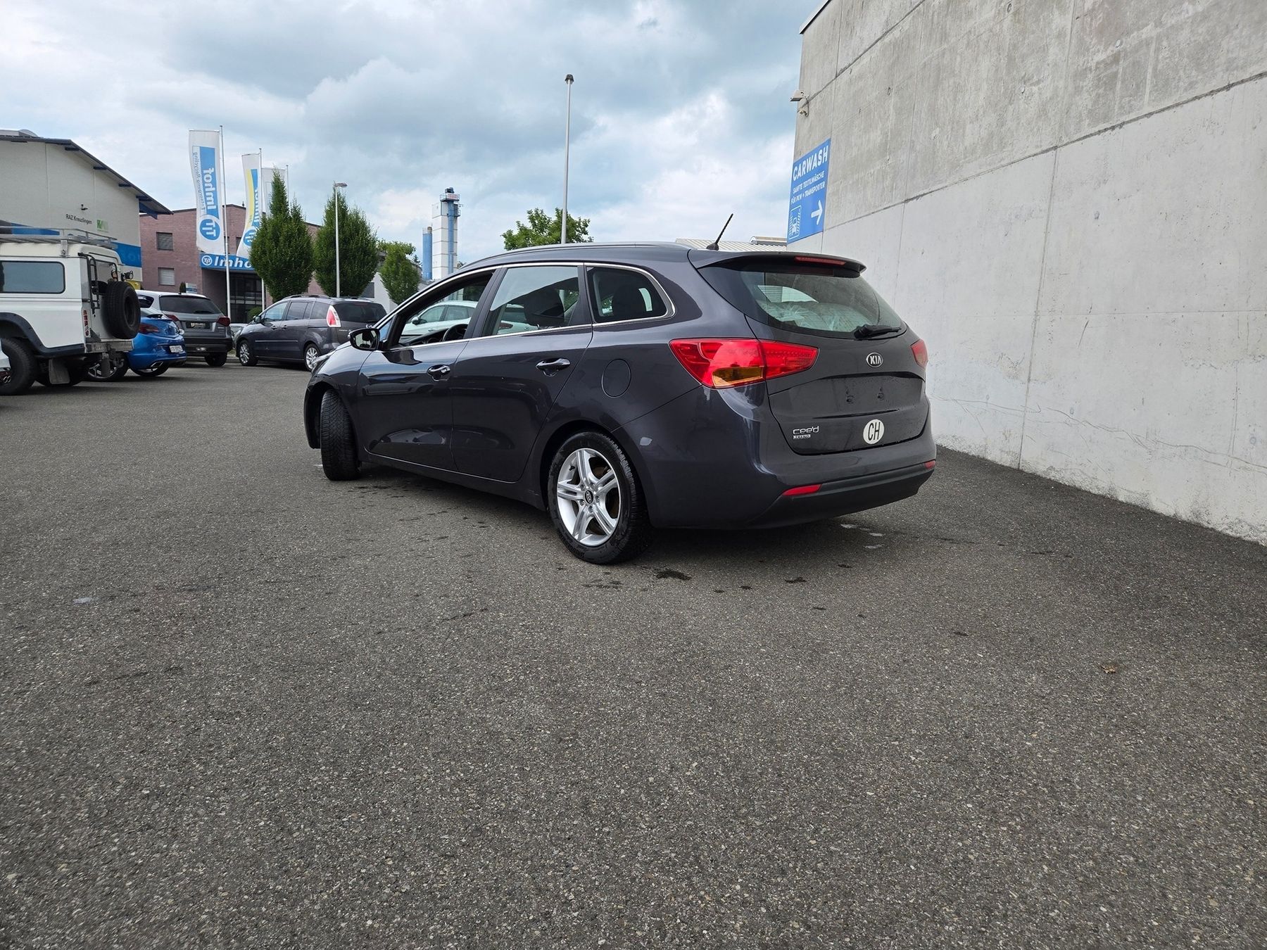 Kia Autos: KIA Cee'd Sportswagon – D'occasion à Weiach par magdalena_s 2