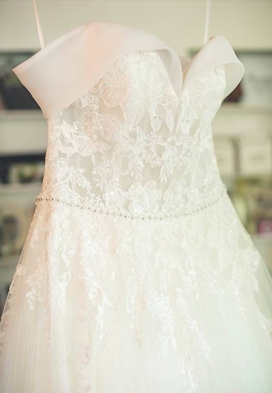 Vestiti: Elegantes, ausgestelltes Brautkleid – Usato da Wädenswil venduto da Winnie_puuu 1