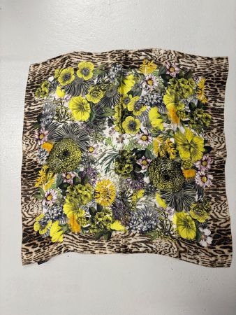 Marc Cain Seidentuch Blumen/Leoprint gelb beige Tuch Seide