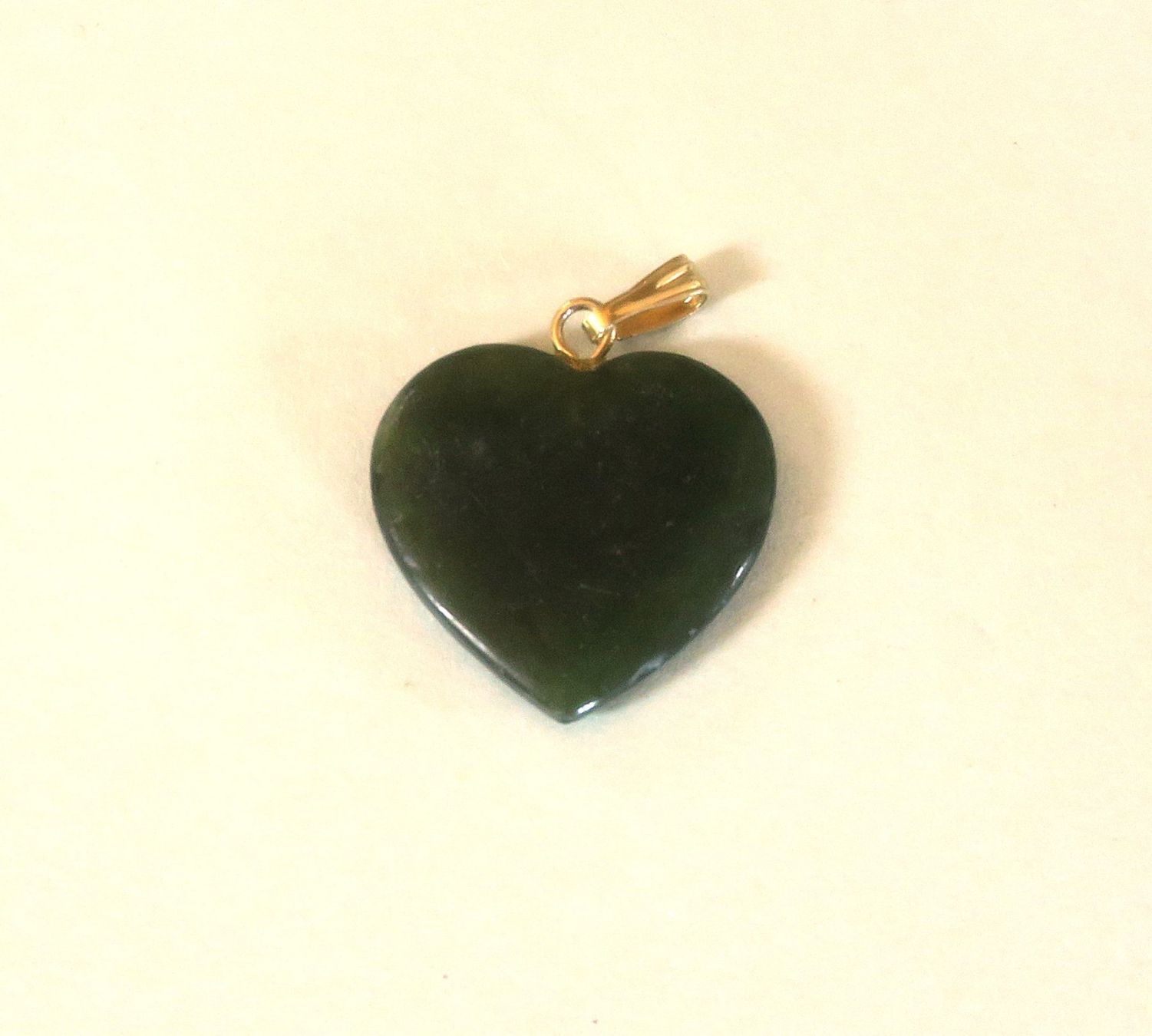 Ciondoli: Herzanhänger Jade – Usato da Brittnau venduto da marlenestone