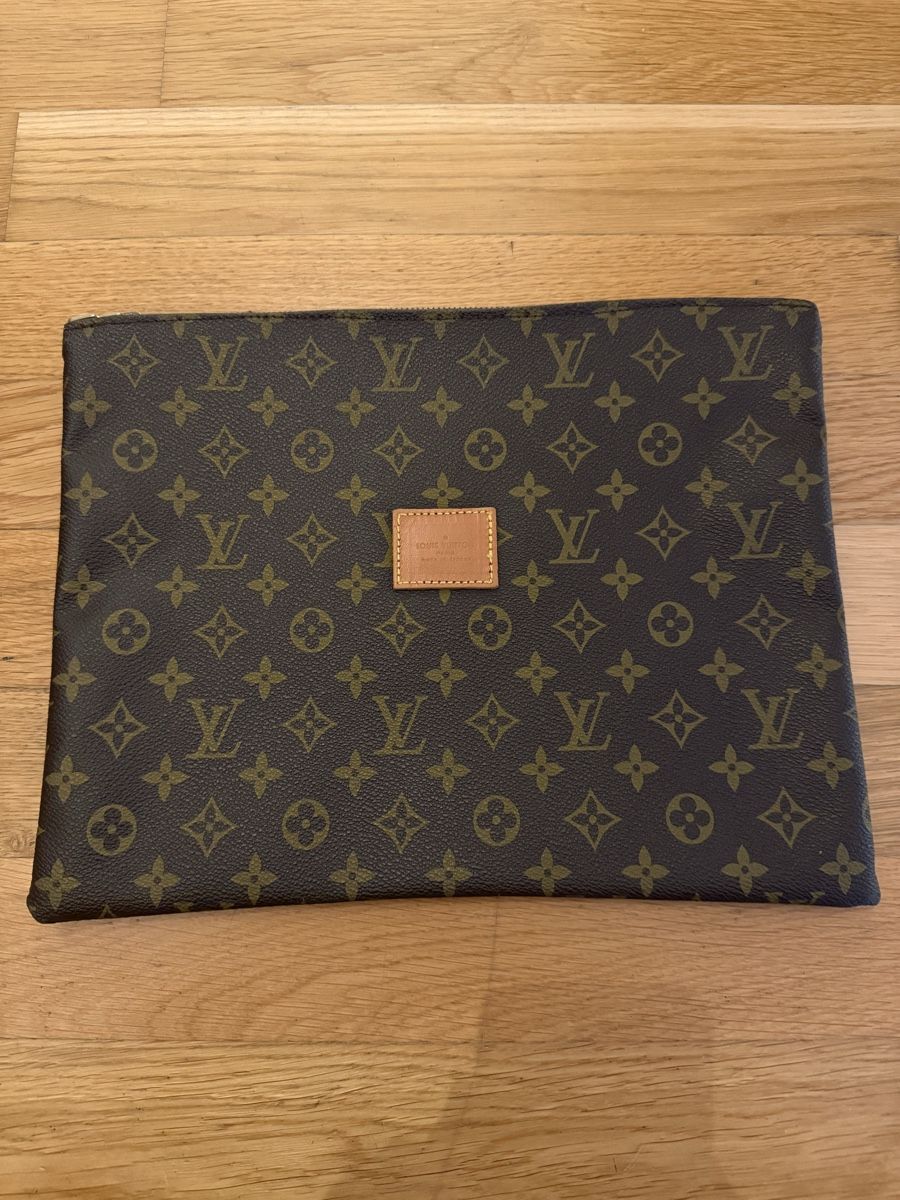 Louis Vuitton Taschen: Louis Vuitton Dokumentenmappe – Gebraucht aus Fehraltorf von Bowling_54 1