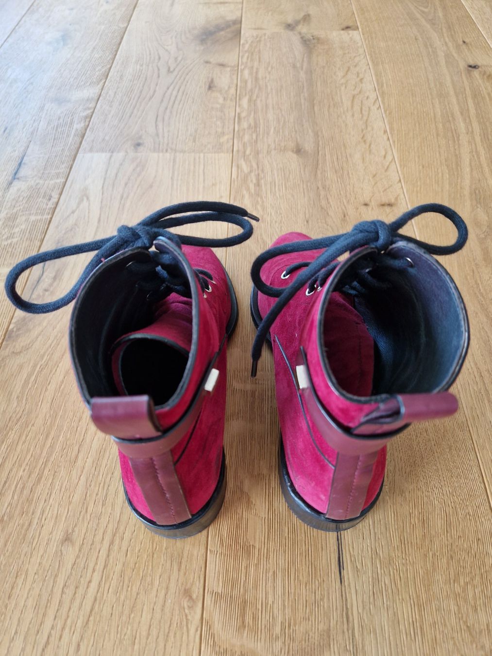 Scarpe da donna: Evaluna Wildleder Stiefelette in Fuchsia rot – Usato da Egliswil venduto da Nevkim 2