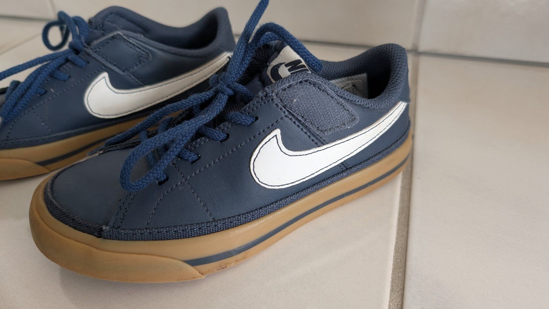 Nike Scarpe per ragazzi: Nike Sneaker - Gr. 29.5 – Usato da Oberwil-Lieli venduto da meipa3000 3