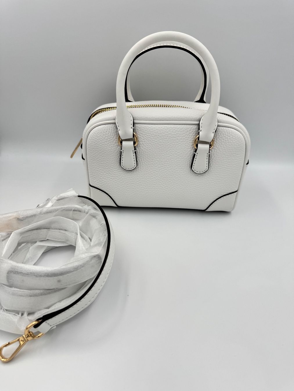Michael Kors Borse da donna: Michael Kors Tasche blanc optique – Nuovo e nell'imballaggio originale da Wiedlisbach venduto da Sistershop 1