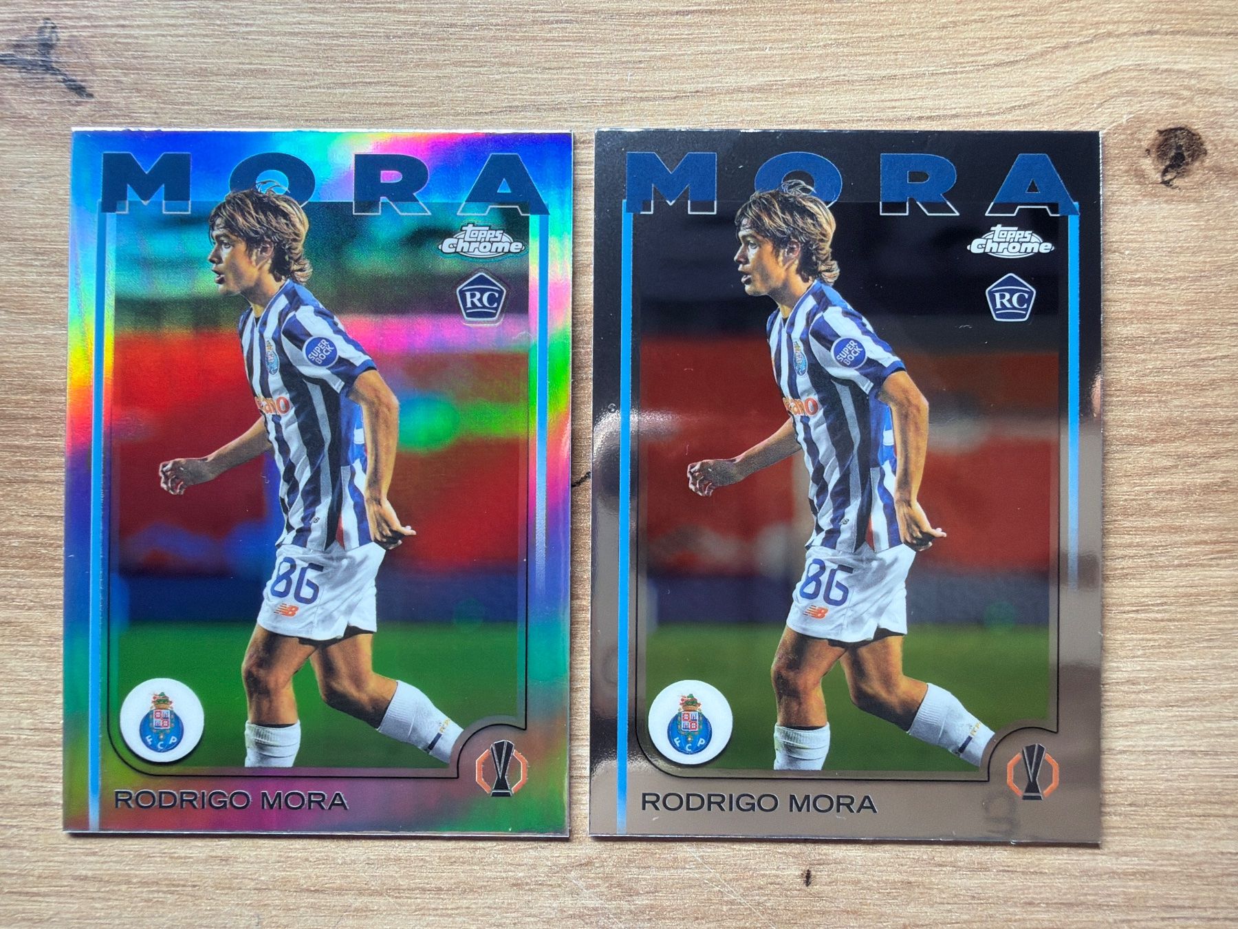 Topps Carte collezionabili: Soccer Rodrigo Mora RC REFRACTOR & Base Topps Chrome 2025 – Usato da Netstal venduto da Clutch79Cardz
