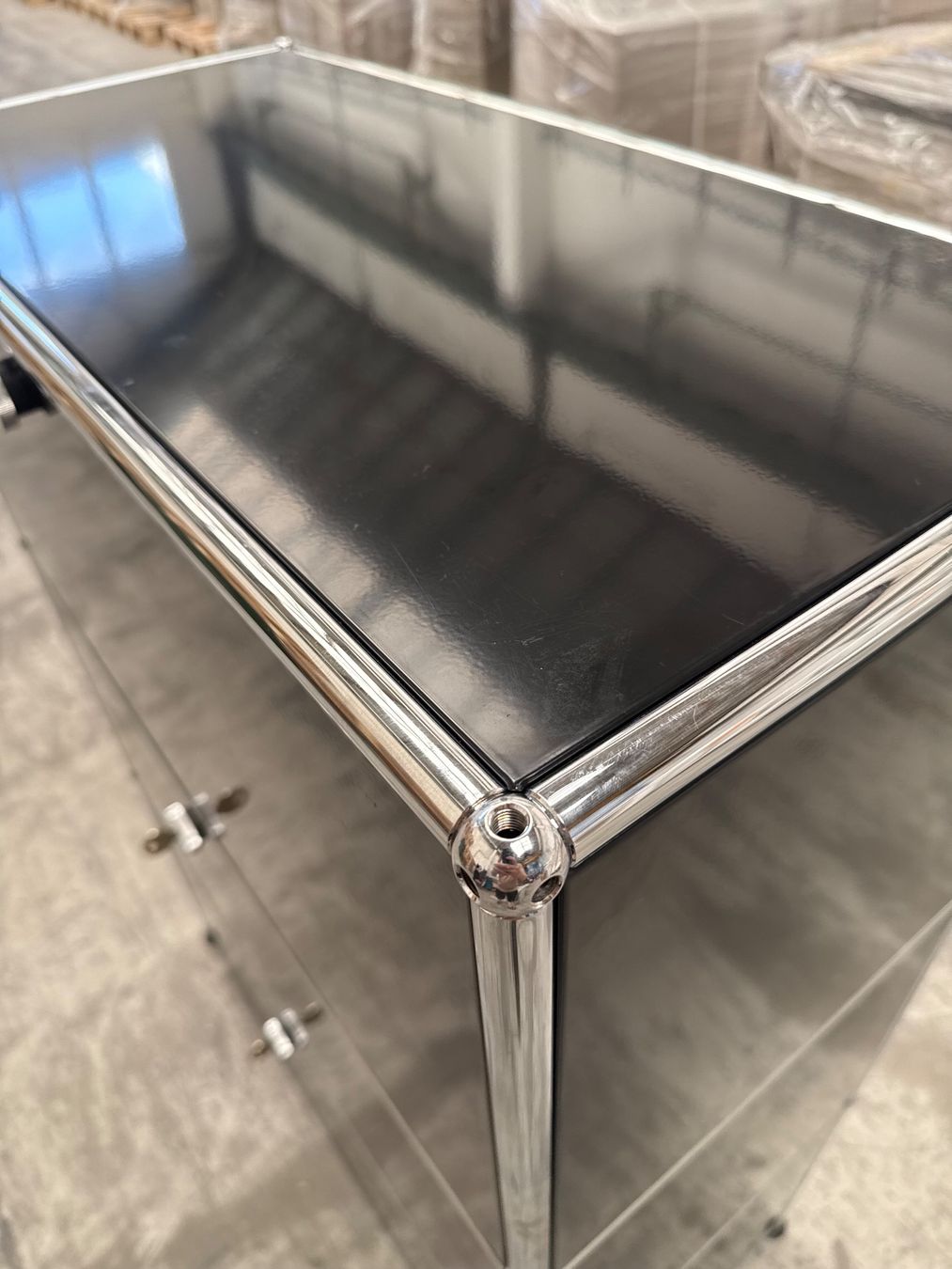 USM Scaffali: USM Haller Sideboard 1x3 Graphitschwarz 1x3 Q2 – Usato da Balsthal venduto da Designhaus.Schmitt 4
